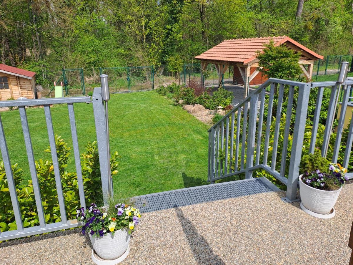 Apartmány U Zámečku Hlohovec Exterior foto