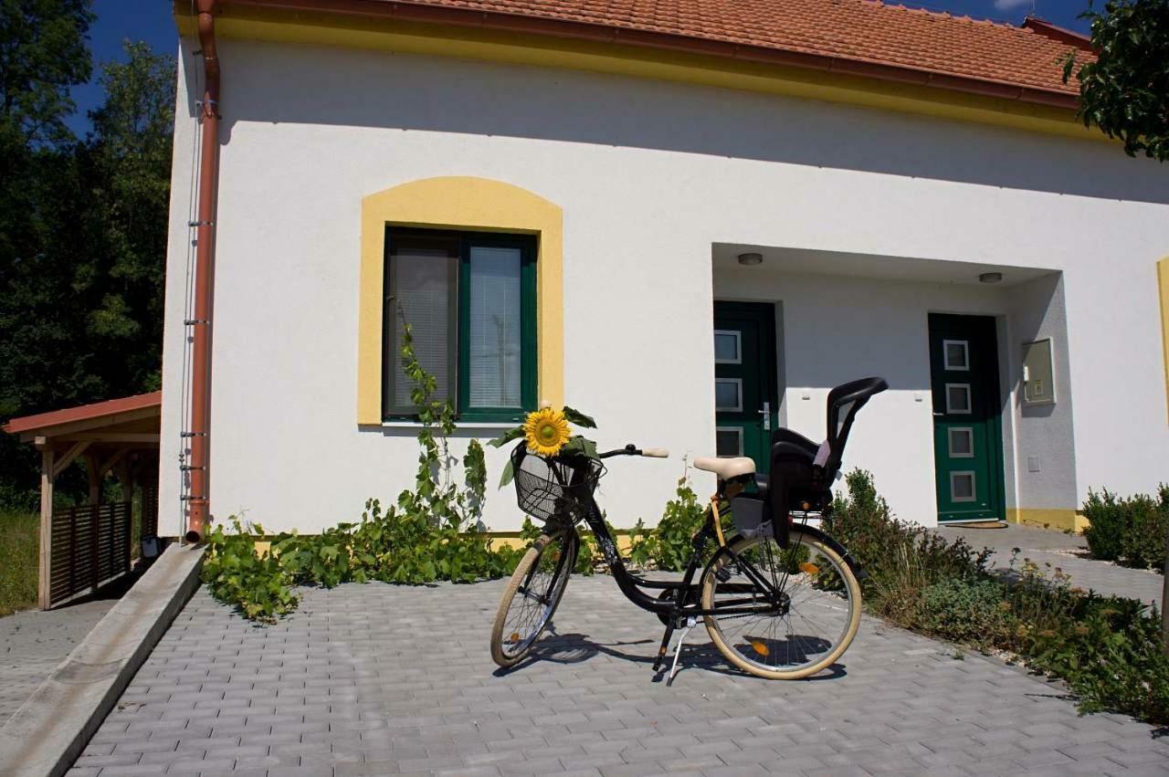 Apartmány U Zámečku Hlohovec Exterior foto