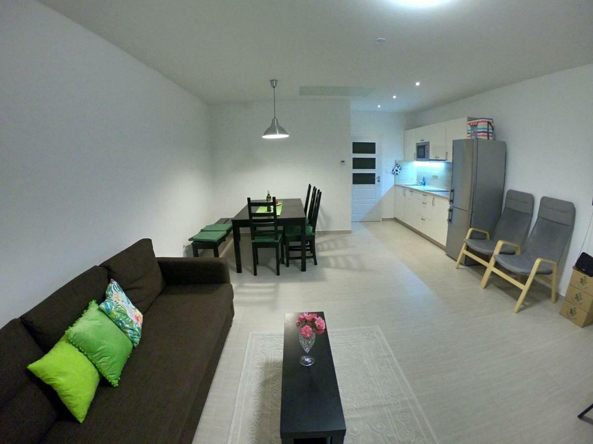 Apartmány U Zámečku Hlohovec Exterior foto